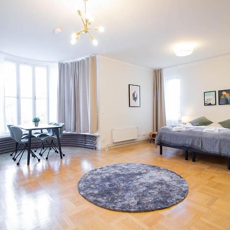 Forenom Serviced Apartments Helsinki Toeoeloe Esterno foto