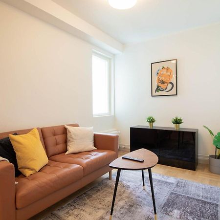 Forenom Serviced Apartments Helsinki Toeoeloe Esterno foto