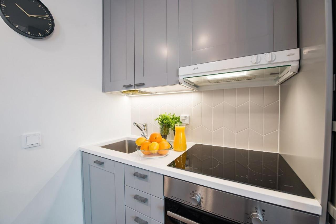 Forenom Serviced Apartments Helsinki Toeoeloe Esterno foto