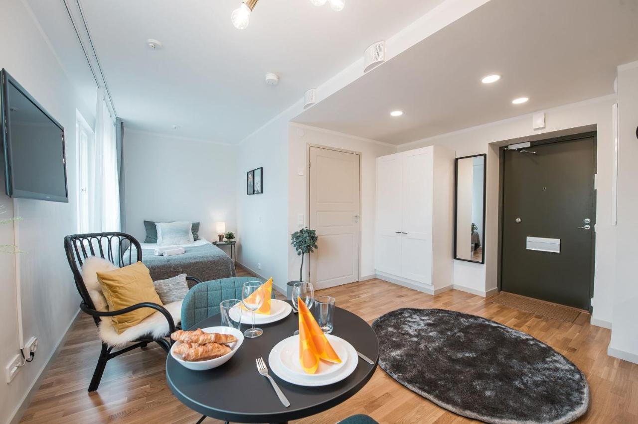 Forenom Serviced Apartments Helsinki Toeoeloe Esterno foto