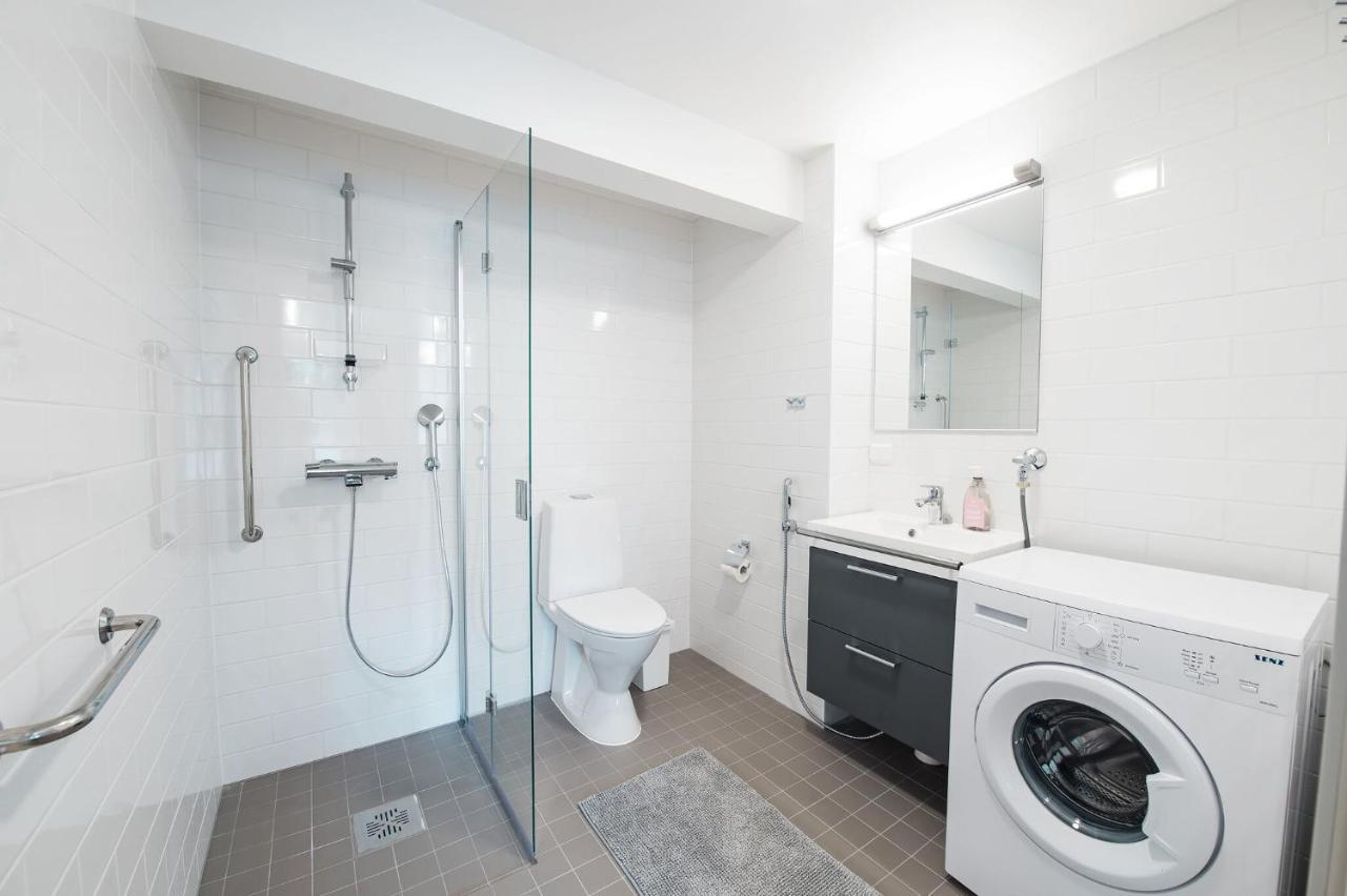 Forenom Serviced Apartments Helsinki Toeoeloe Esterno foto