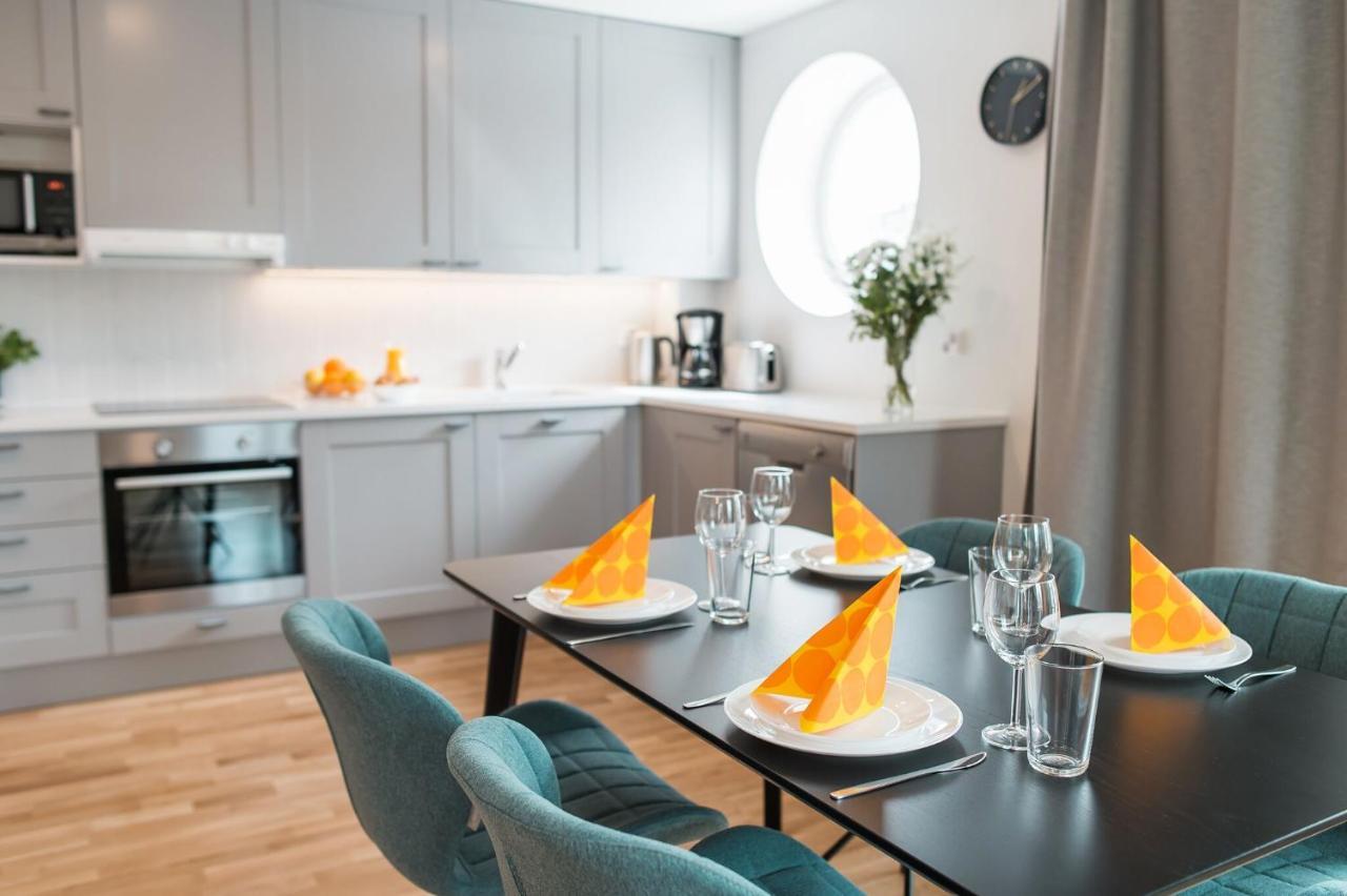 Forenom Serviced Apartments Helsinki Toeoeloe Esterno foto