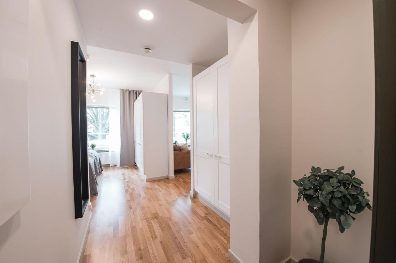 Forenom Serviced Apartments Helsinki Toeoeloe Esterno foto
